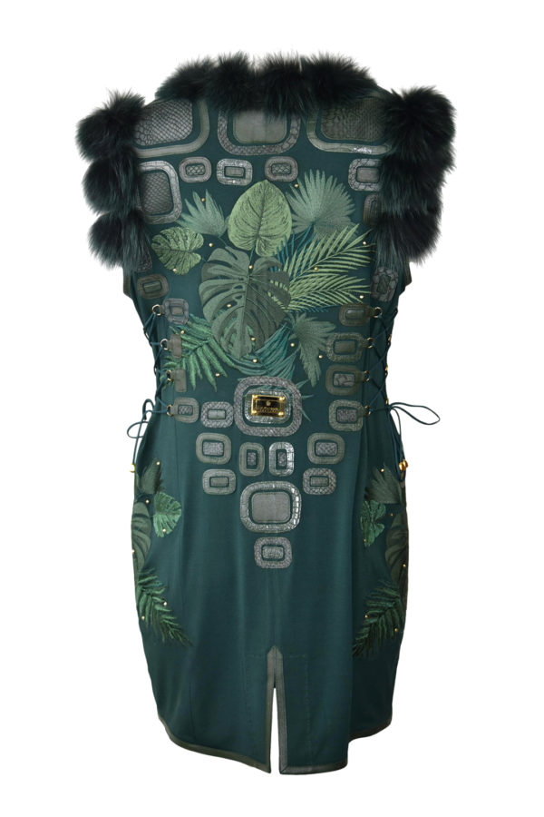 Longweste mit "amazonas-embroidery", Krokopatches, Fuchsverbrämung und multisize Schnürung