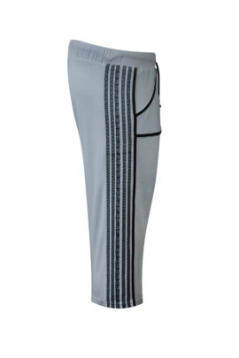 Weite Hose aus Jersey mit gestickten Streifen an den Seiten, in 3/4 Länge mit LMC-Logo, Gummizug und Kordelzügen in der Taille