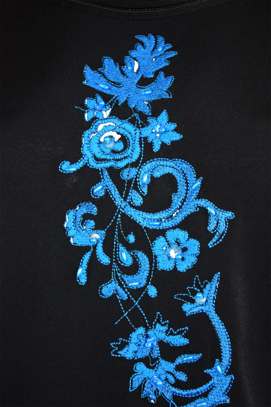 Shirt mit "antic-embroidery", mit Perlen und Pailleten handappliziert, Langarm