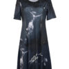 Kleid mit Allover-Fotoprint, Lackkontrasten und Patches in Lack, Kristallen von Swarovski