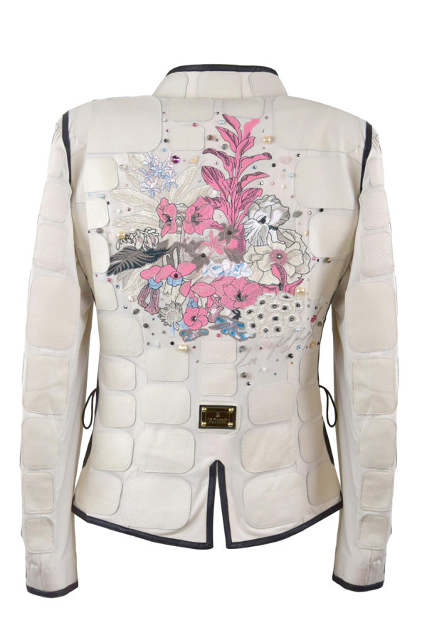Haute-Couture Jacke mit "garden-embroidery" 3 Motive, 250 handapplizierten Kristallen und Natursteinen, Nappalederpatches, vergoldeten Drehverschluss, Langarm