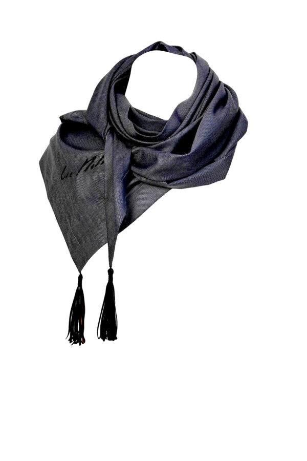 Maxi Tuch aus Merino & Kashmir Mix 3 handgemachten Quasten und und "Singnatur-embroidery"