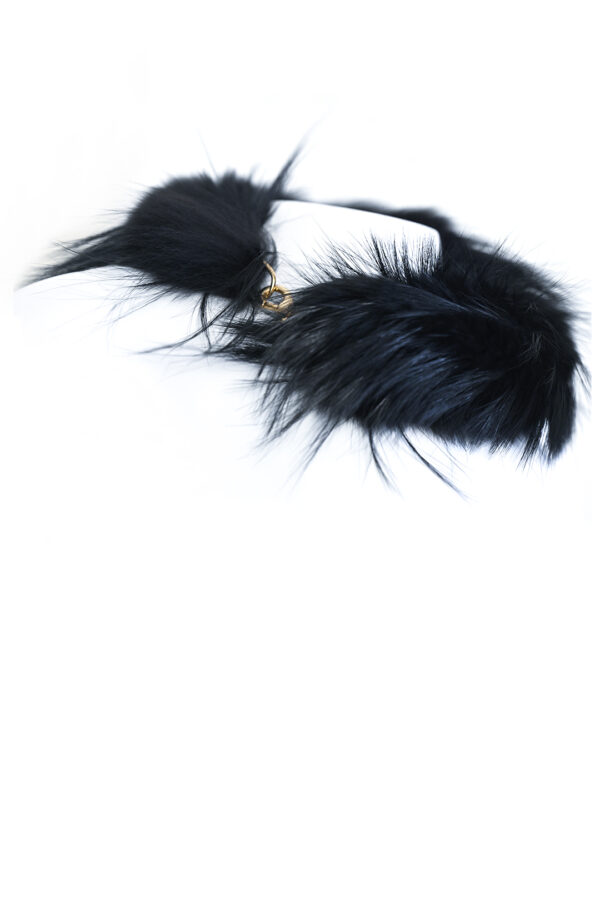 Fuchschal, nahtlos verarbeitet mit Karabinerhacken