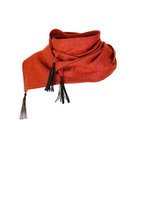 Maxi Tuch in Merino-Mohair Qualität mit handgemachten Eco-Lederfransen und Signatur-Stickerei